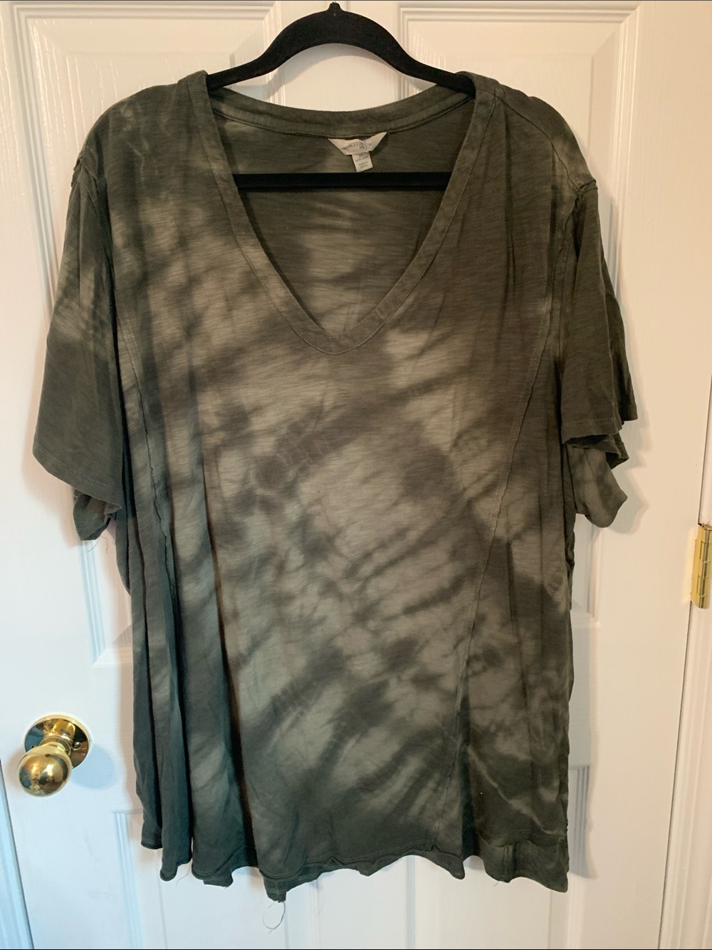 Terra & Sky 3x green tie dye v neck t-shirt